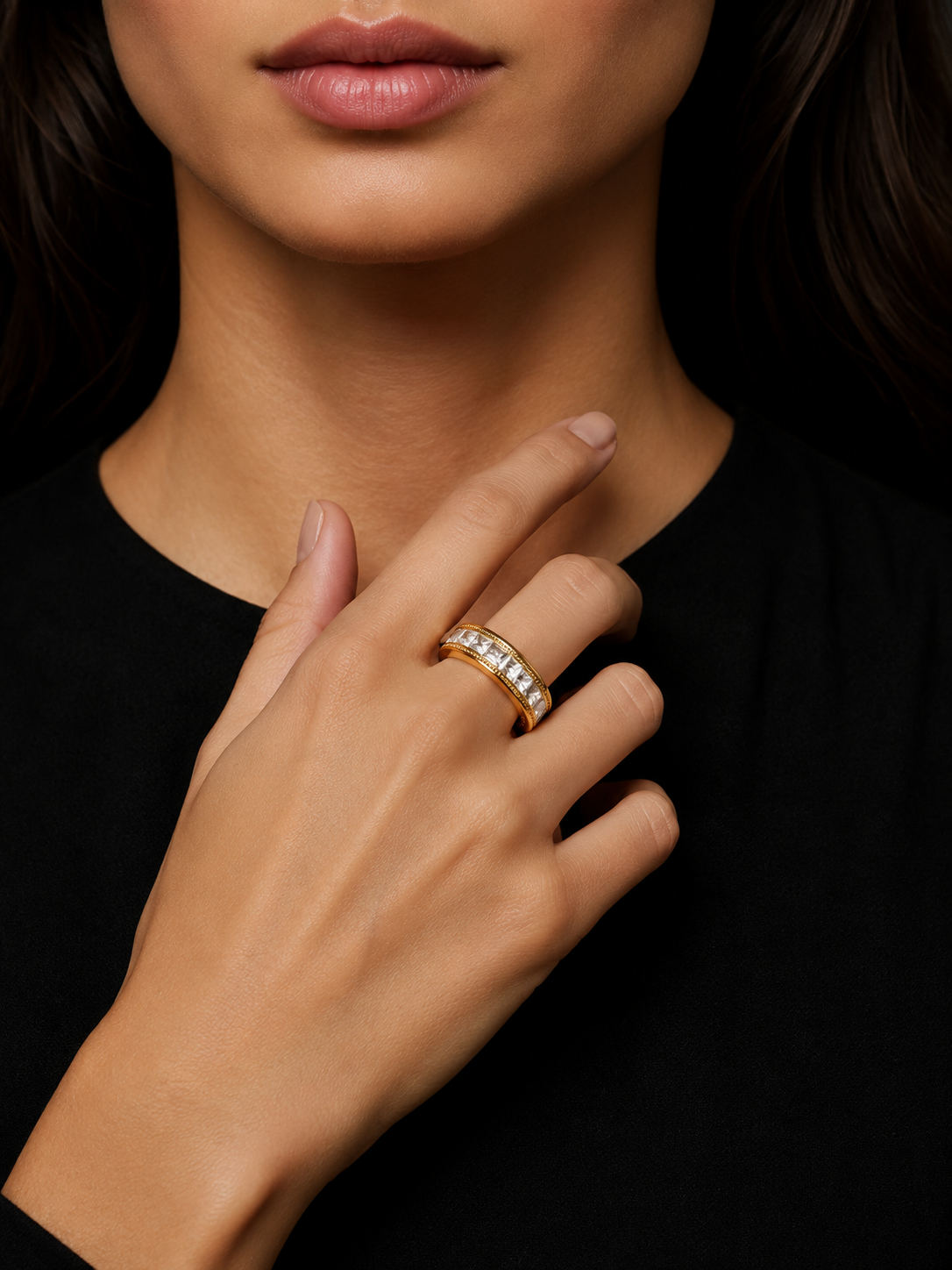 ANILLO DORADO ZIRCONIAS